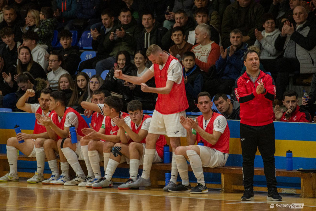 •  Fotó: László Ildikó