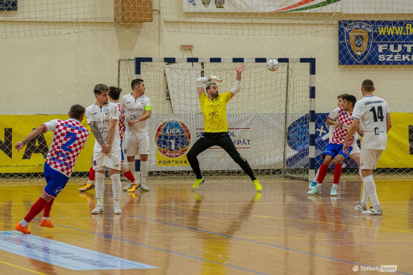 •  Fotó: László Ildikó