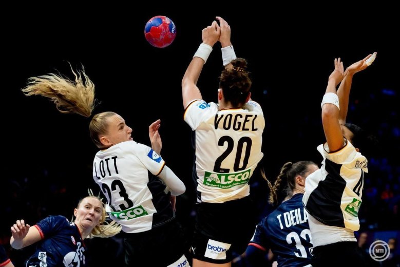 Norvégia a vb trónjára is felült