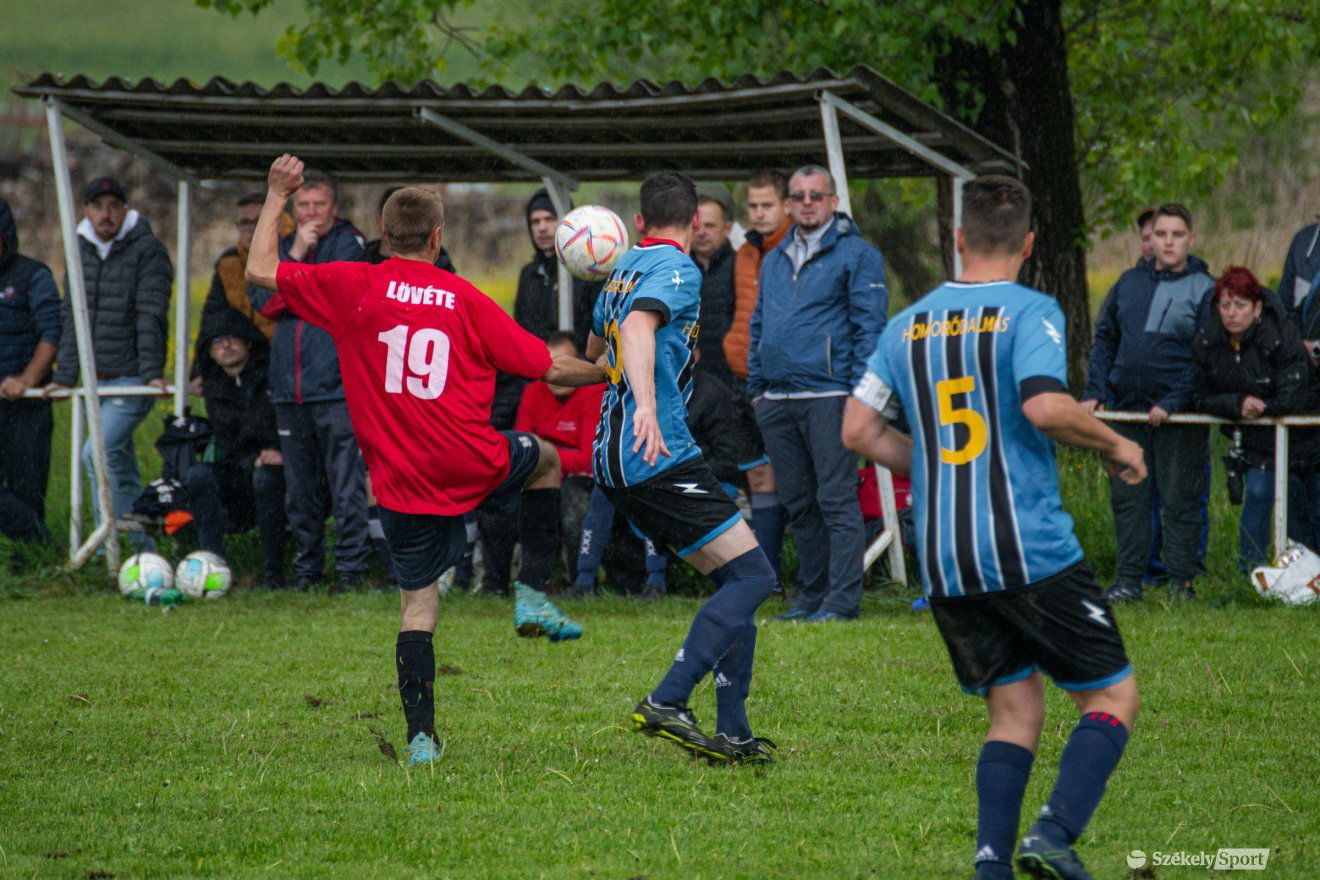 •  Fotó: László Ildikó