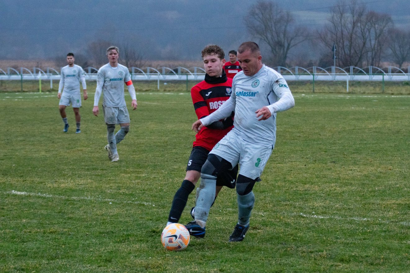 Jelenet az Agyagfalva–Roseal találkozóról