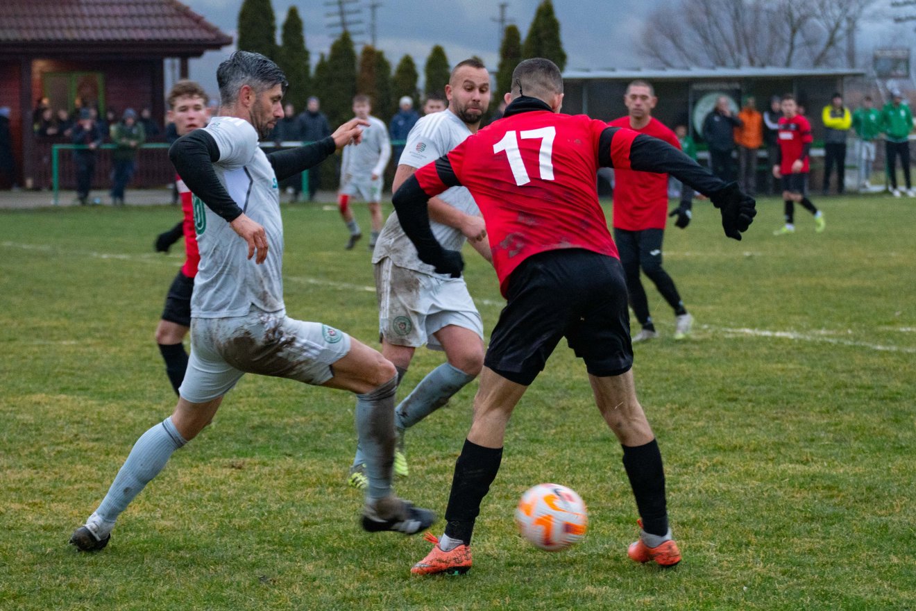 Jelenet az Agyagfalva–Roseal találkozóról •  Fotó: László Ildikó