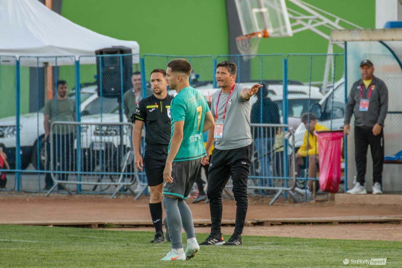 Demény Norbert, az SZFC edzője •  Fotó: László Ildikó