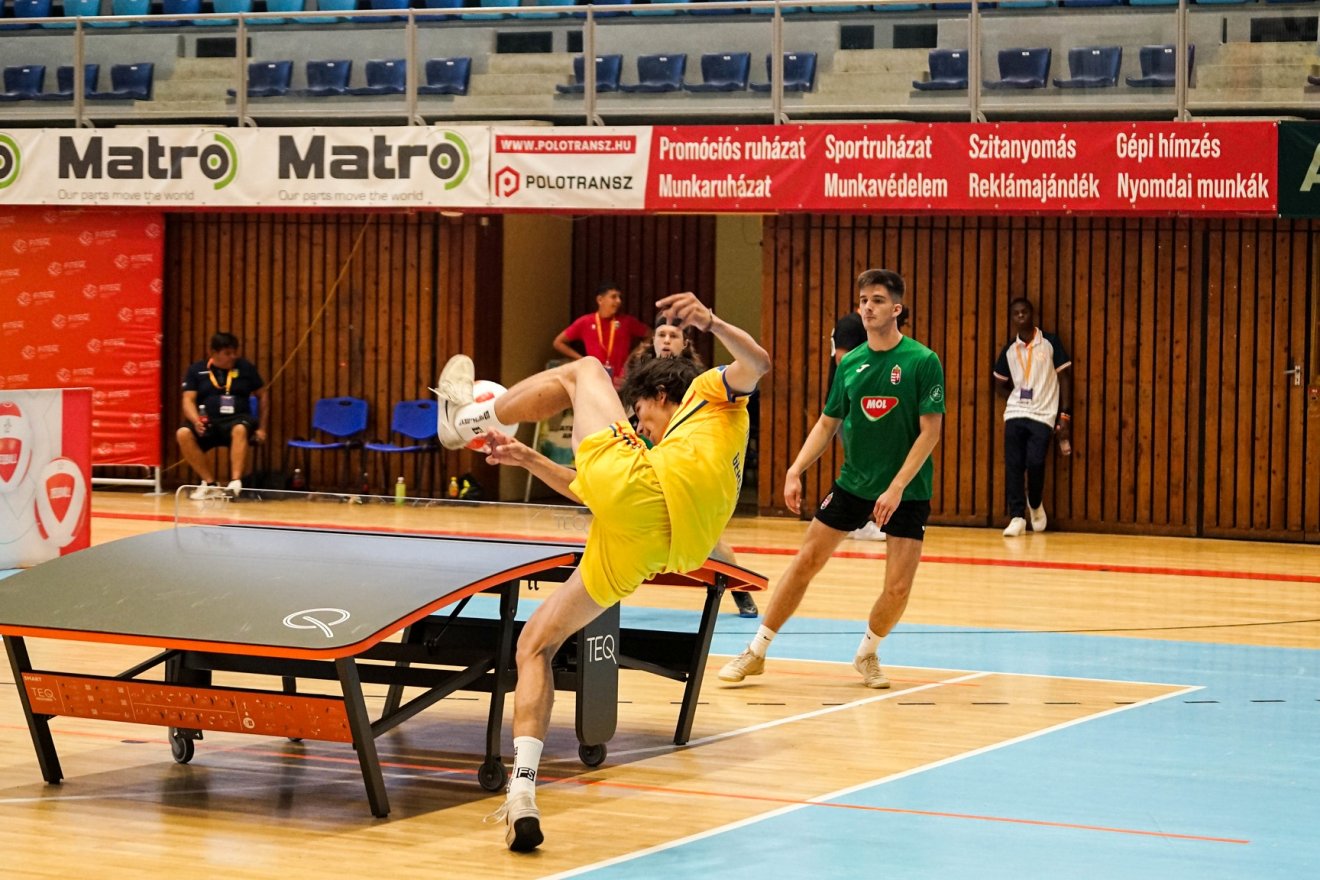 •  Fotó: flickr.com/Teqball Tour - Budapest