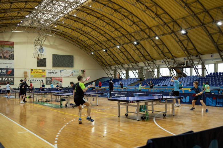 A svéd asztalitenisz ifiválogatottal edzőtáborozik a székelyudvarhelyi csapat