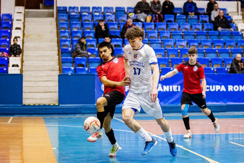 A futsalbajnoki serlegért harcolnak az ifik Székelyudvarhelyen
