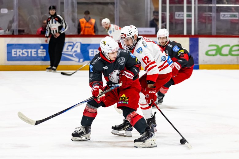 Feszült, kemény meccsen került egy lépésre a döntőtől a Gyergyói Hoki Klub