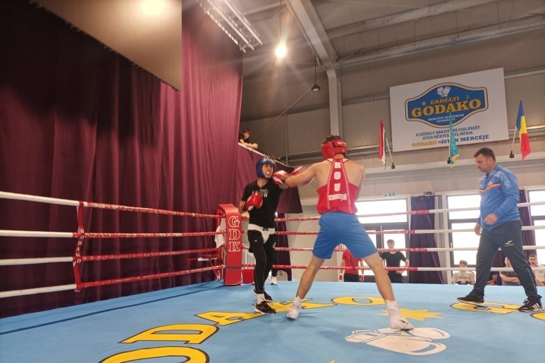 &bullet;  Fotó: Erdélyi Godako Ökölvívó Sportklub