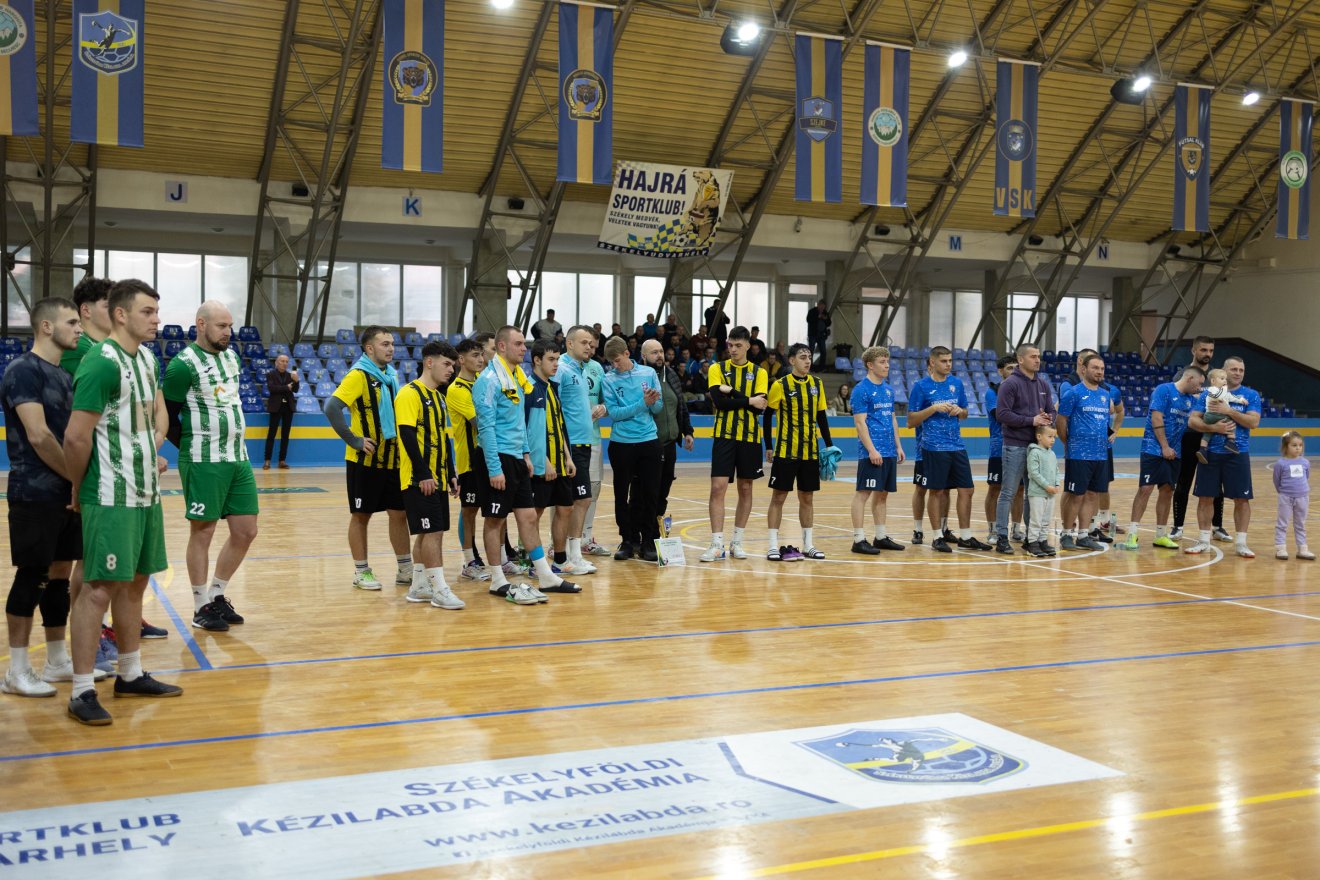 A dobogós csapatok • Fotó: Olti Angyalka