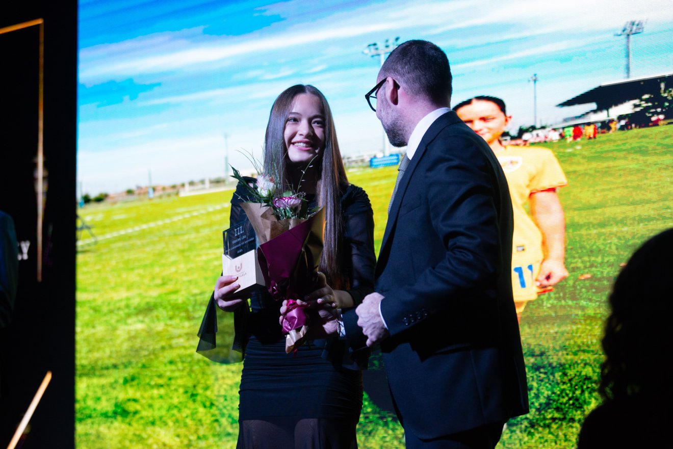 &bullet;  Fotó: Olti Angyalka