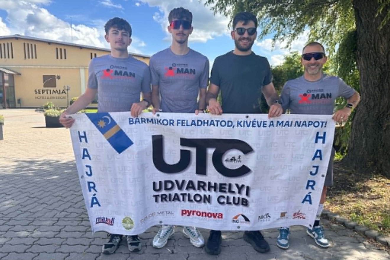 Szakács Botond, Lőrinczi István, Mózes Tamás és Buti László &bullet;  Fotó: Facebook/Buti László