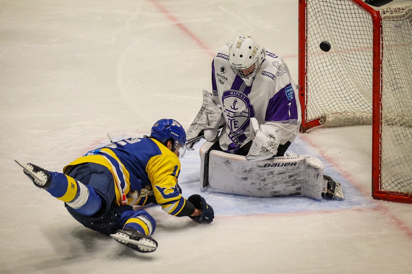 Átgázolt az Újpesten: megállíthatatlanul robog az élen a Brassói Corona