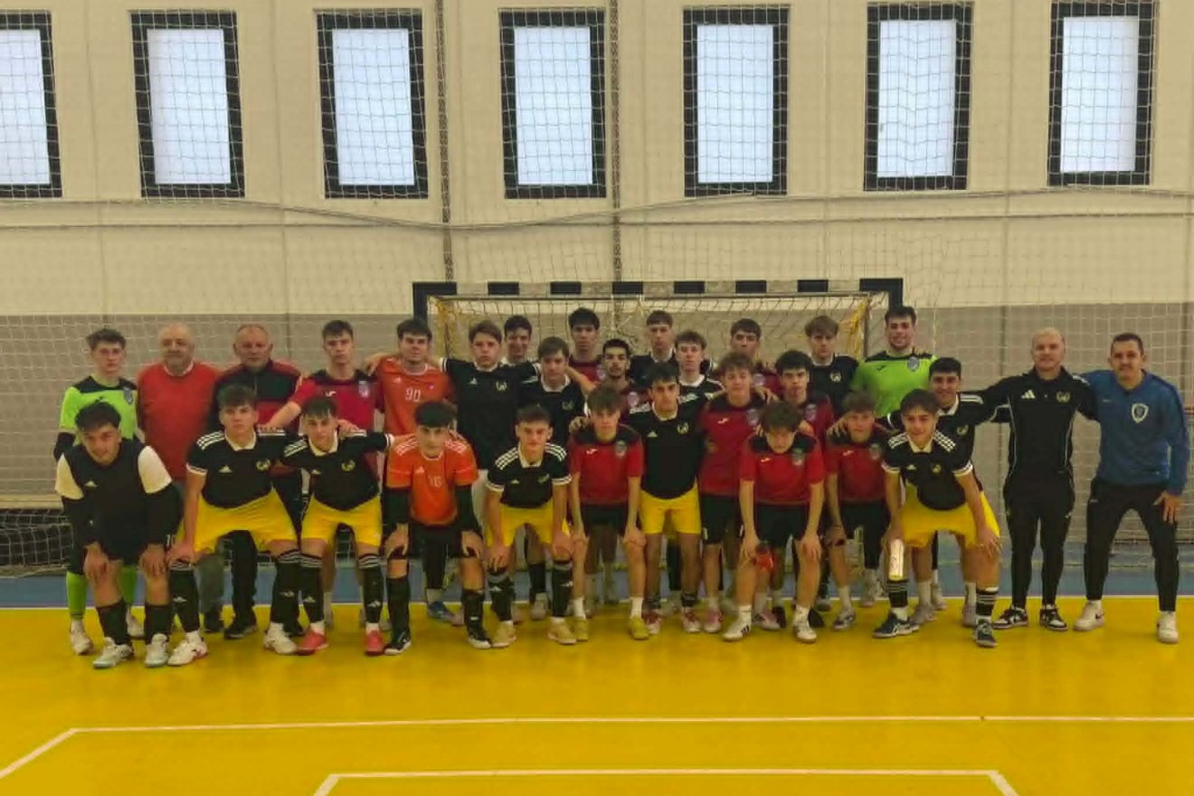 Közös kép a DEAC együttesével &bullet;  Fotó: Székelyudvarhelyi VSK