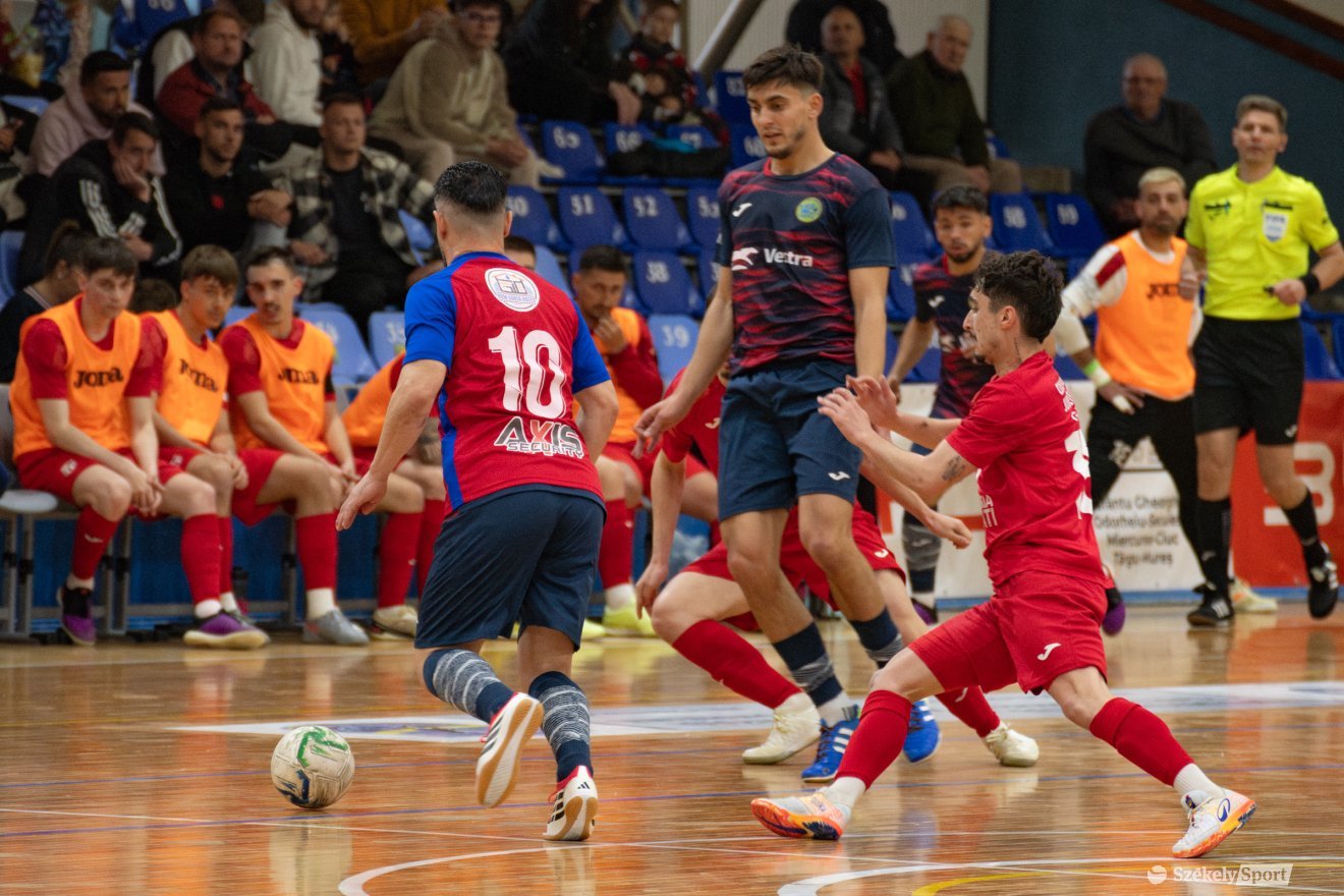 &bullet;  Fotó: László Ildikó