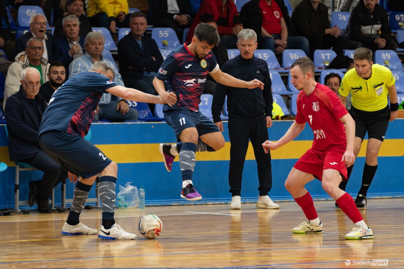 &bullet;  Fotó: László Ildikó