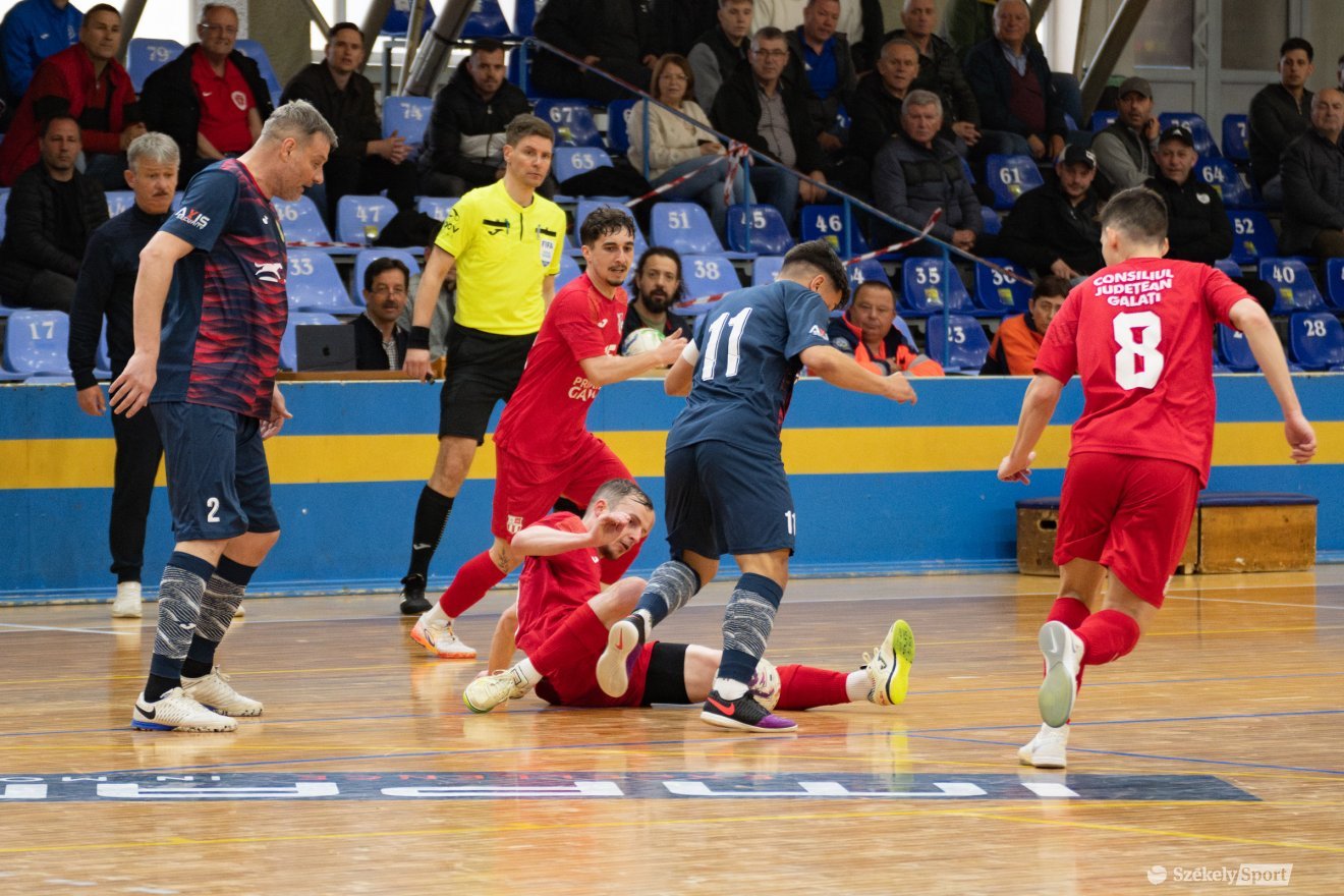 &bullet;  Fotó: László Ildikó