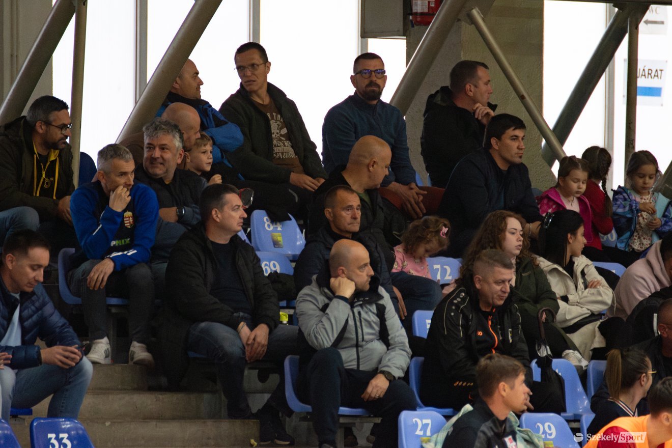 &bullet;  Fotó: László Ildikó