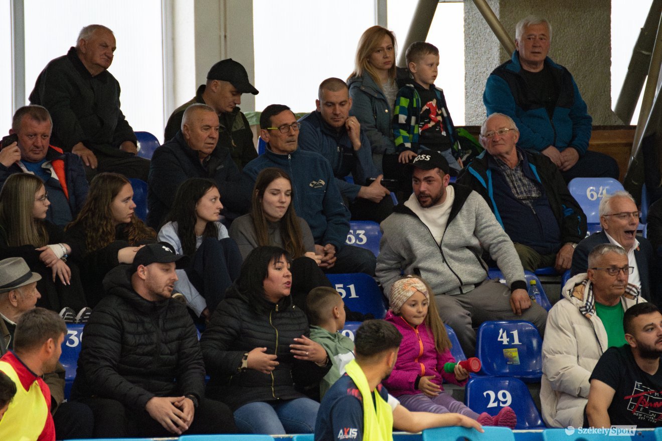 &bullet;  Fotó: László Ildikó