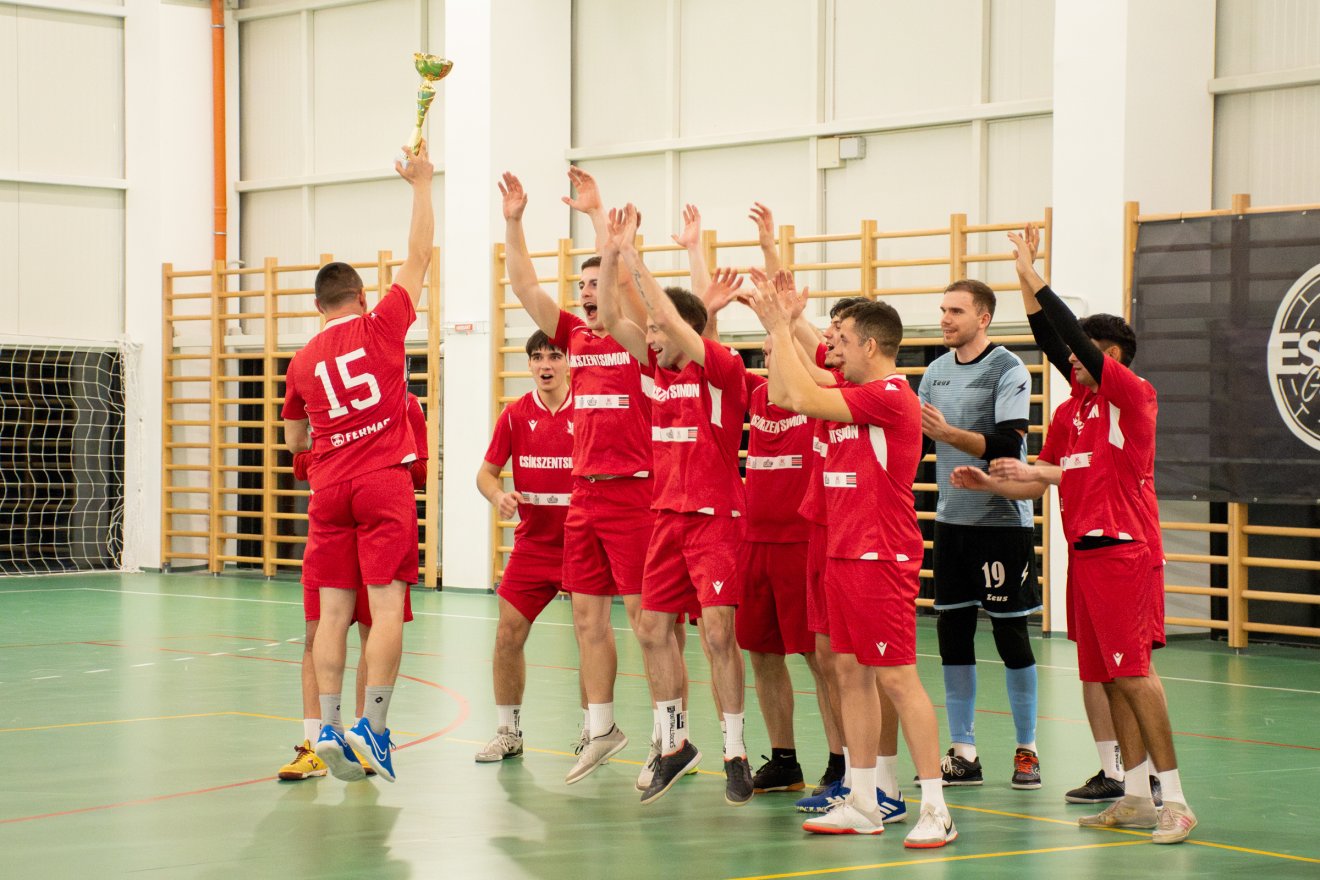 &bullet;  Fotó: László Ildikó