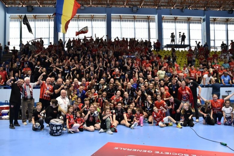 Kerekes Éva is kivette részét a Besztercei Gloria történelmi kupasikeréből