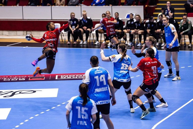 Megtörték a Bukaresti CSM-t, erdélyi csapat érhet fel a csúcsra a női kéziélvonalban