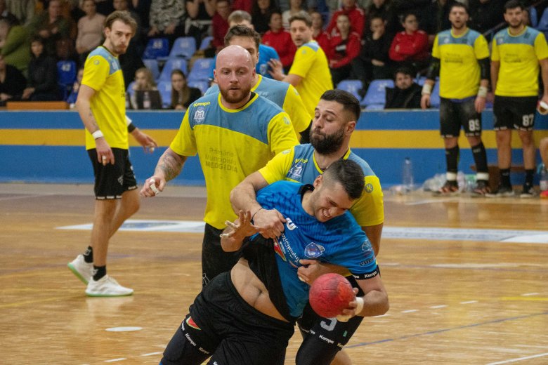 A Segesvári VSK után még egy klub visszalépett az élvonalbeli szerepléstől