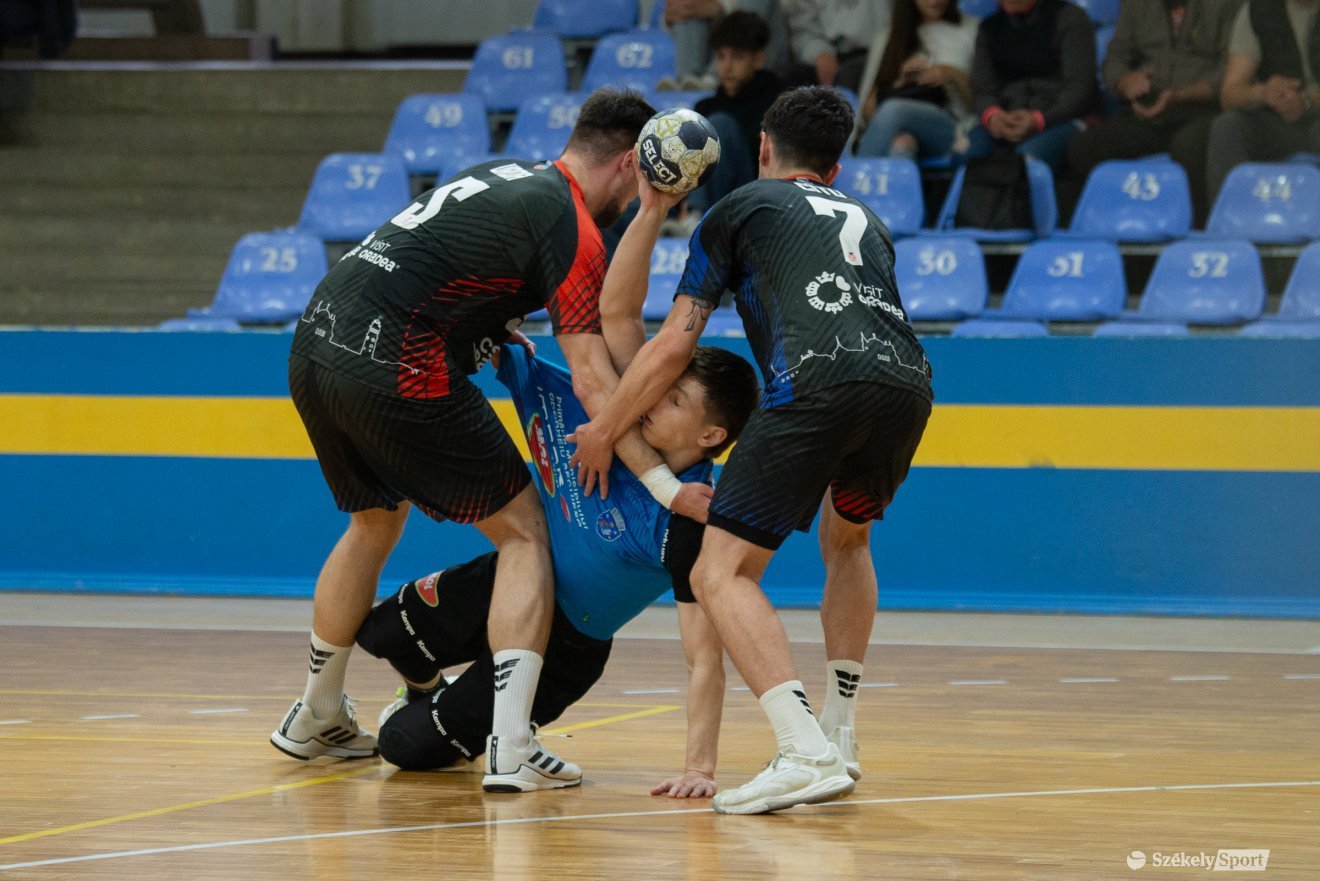 &bullet;  Fotó: Olti Angyalka