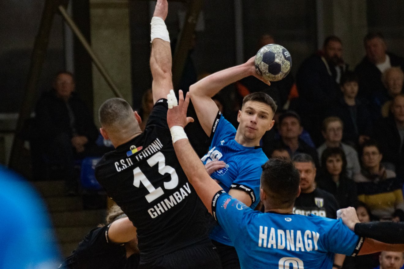 &bullet;  Fotó: László Ildikó