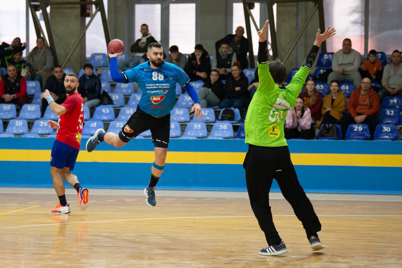 &bullet;  Fotó: Olti Angyalka