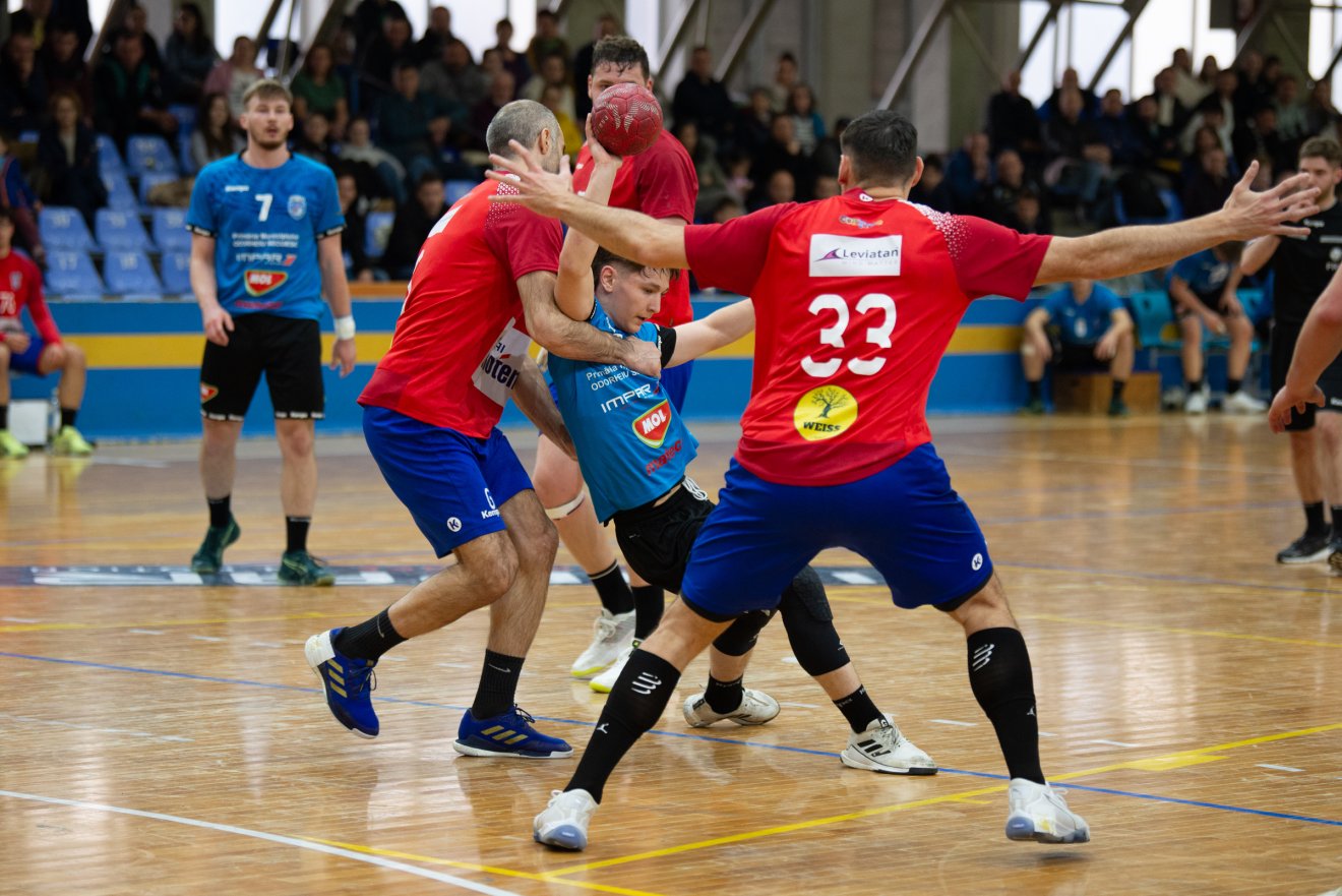 &bullet;  Fotó: Olti Angyalka