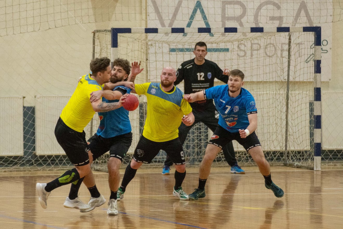 &bullet;  Fotó: László Ildikó