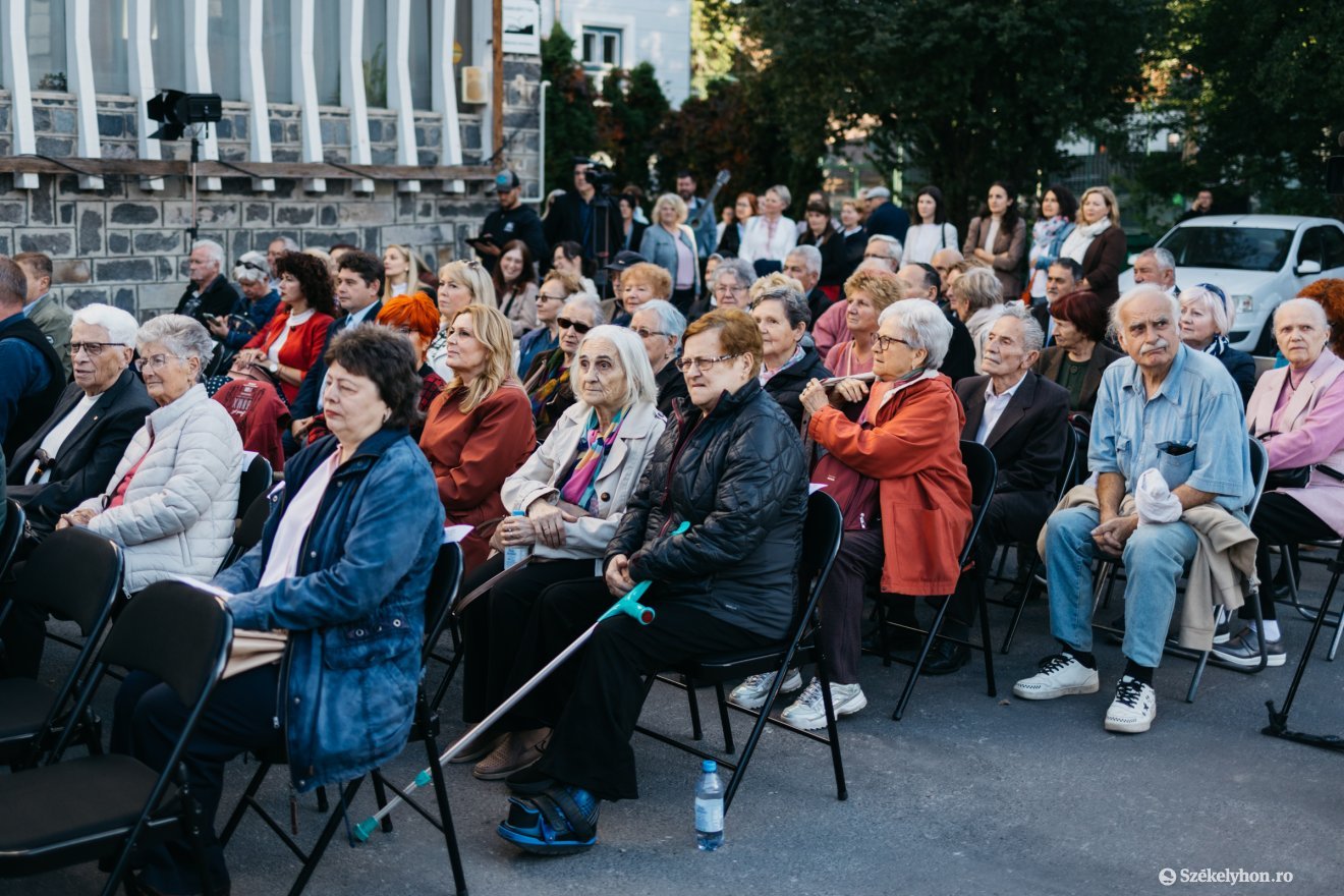 &bullet;  Fotó: Olti Angyalka