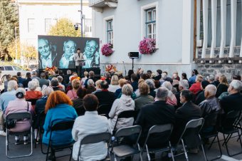 „Találkozzunk a Kányádi bejáratánál!” – Kányádi Sándor nevét viseli a Székelyudvarhelyi Városi Könyvtár