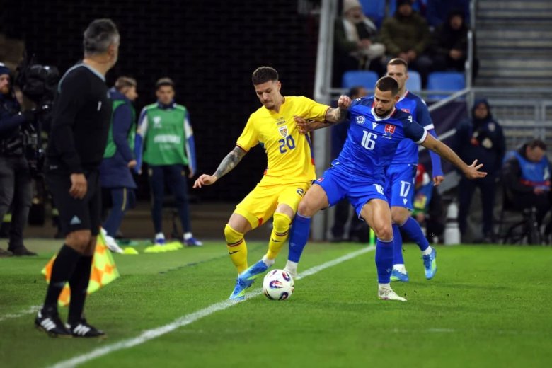 A szlovákoktól is kikaptak, új szövetségi kapitányt kap a román fociválogatott