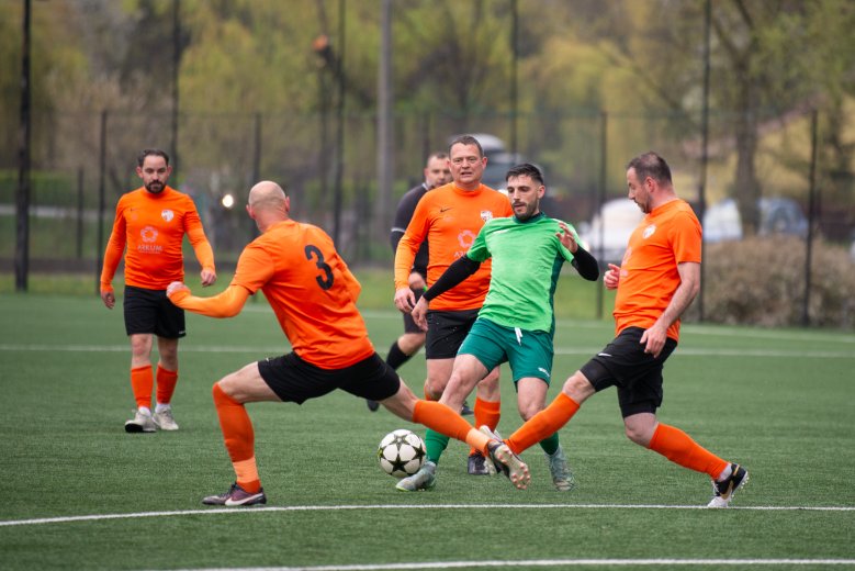 Közvetlen vetélytársa otthonában nyert, versenyben maradt a felsőházért a Szentegyházi Vasas