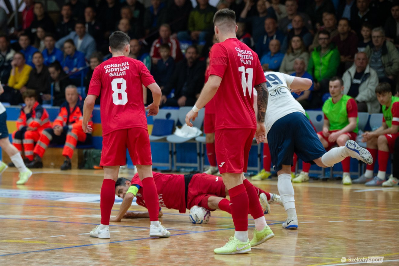 &bullet;  Fotó: Olti Angyalka