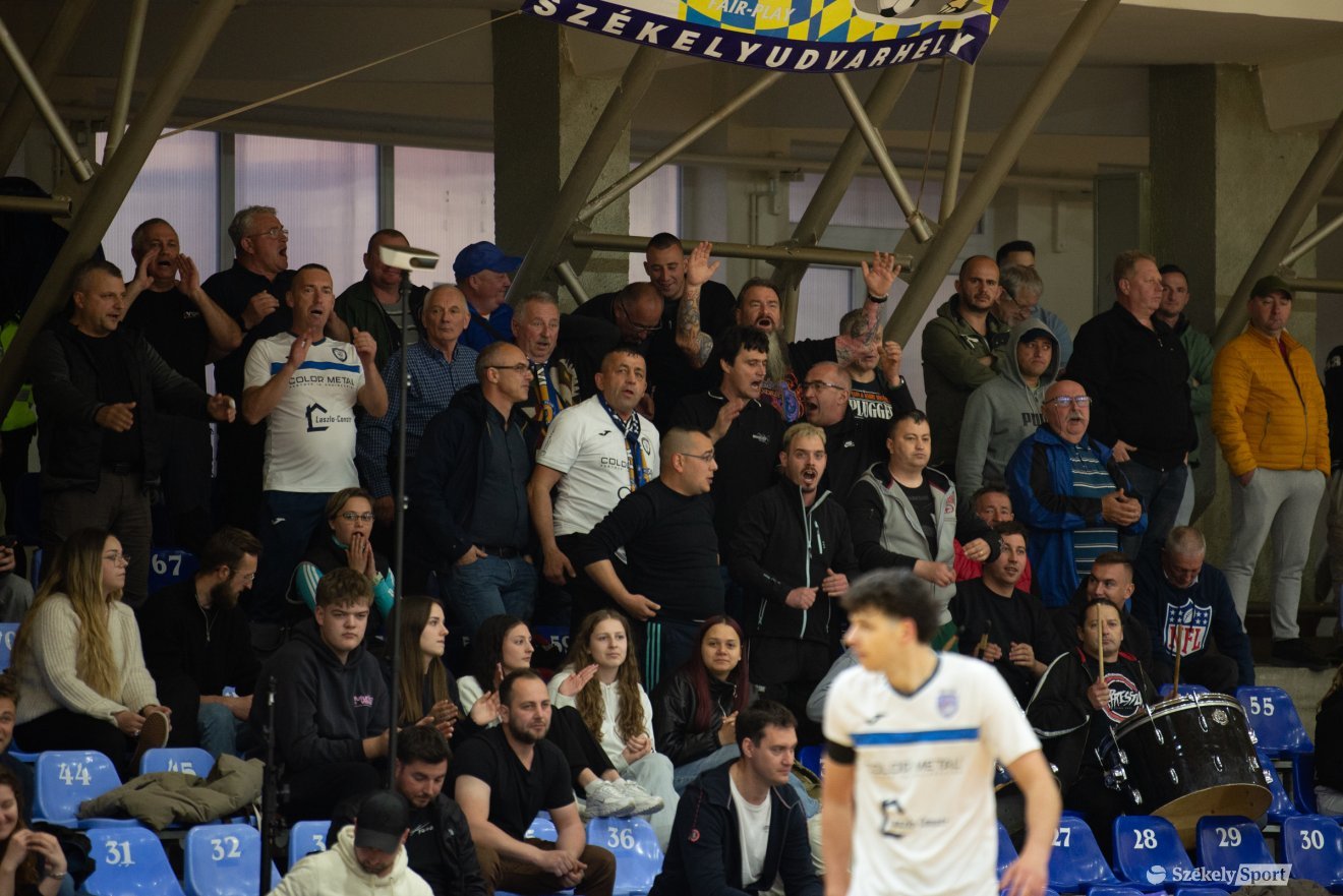 &bullet;  Fotó: Olti Angyalka