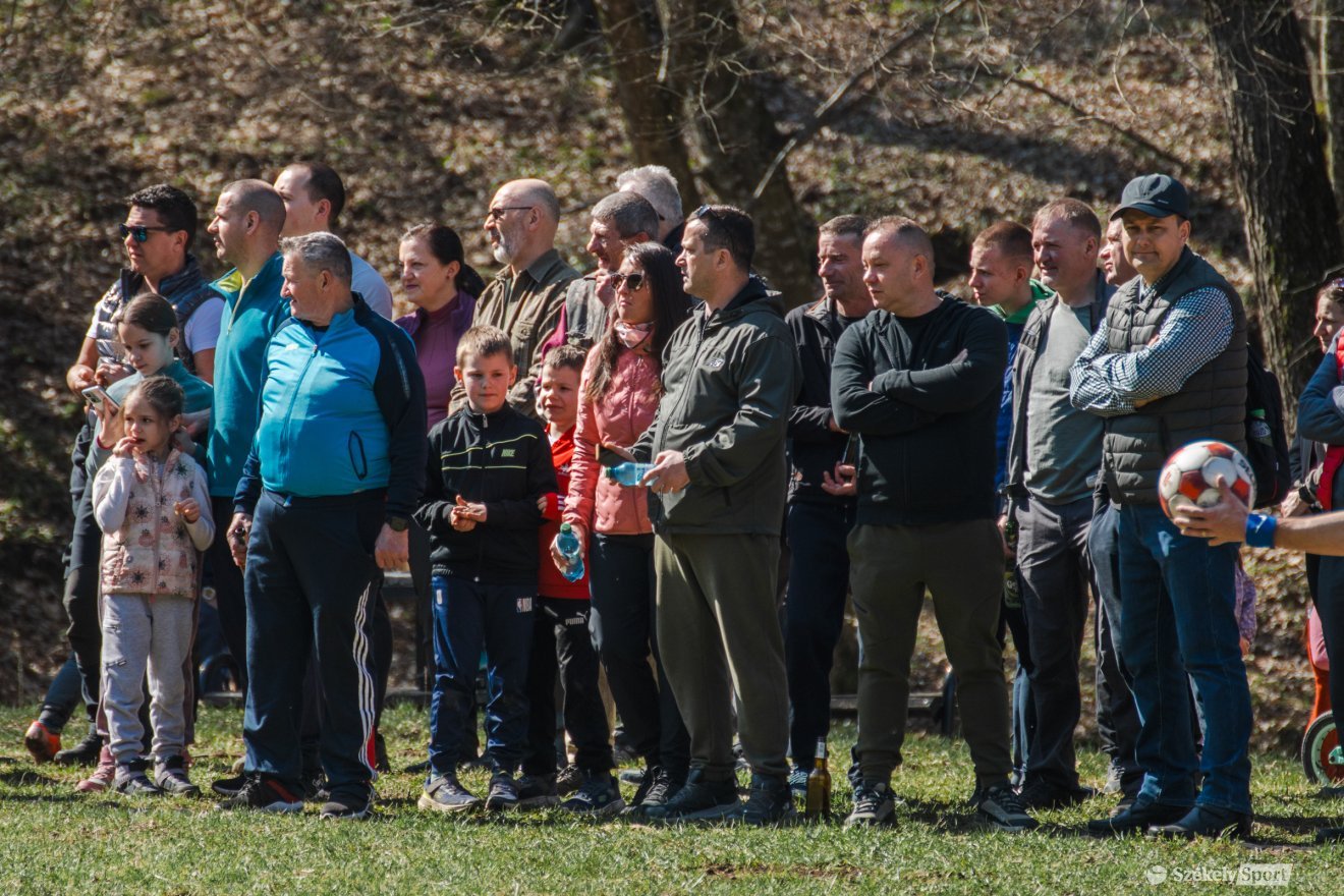 &bullet;  Fotó: László Ildikó