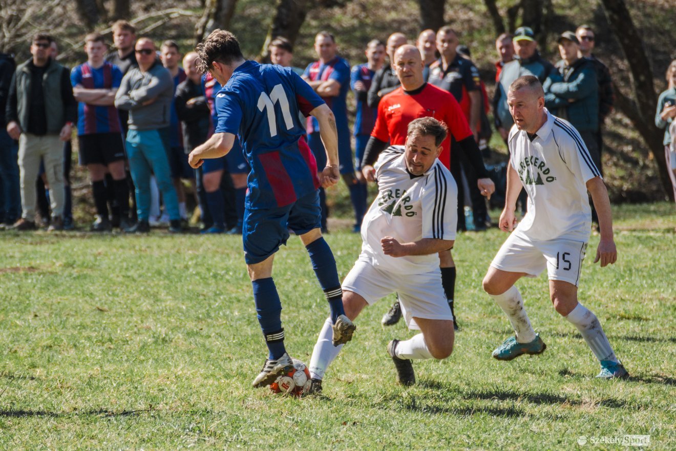 &bullet;  Fotó: László Ildikó