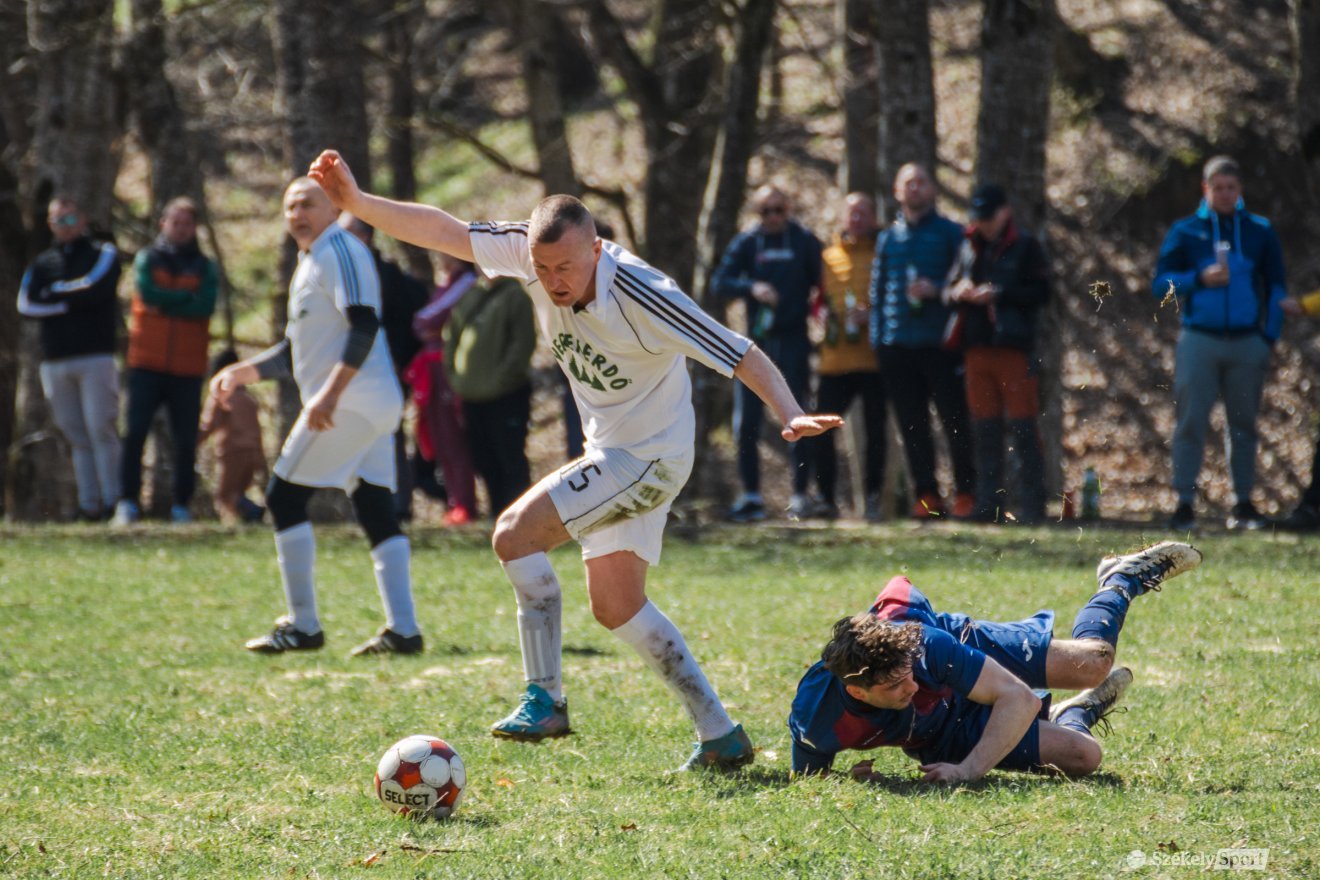 &bullet;  Fotó: László Ildikó