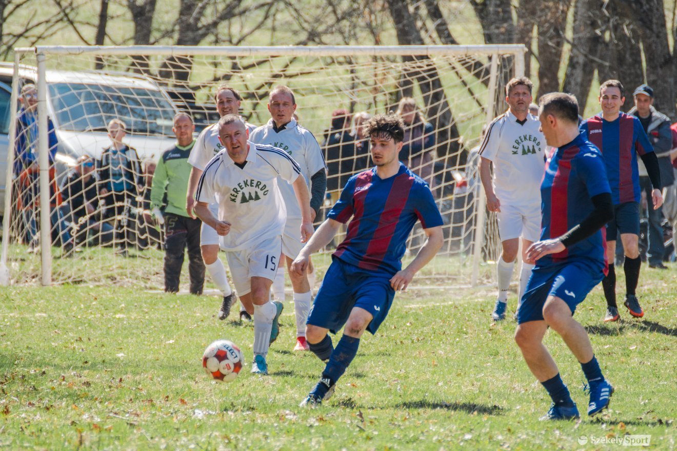 &bullet;  Fotó: László Ildikó