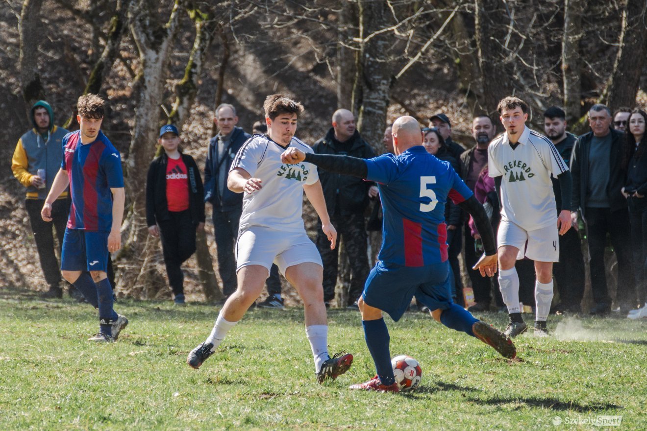 &bullet;  Fotó: László Ildikó