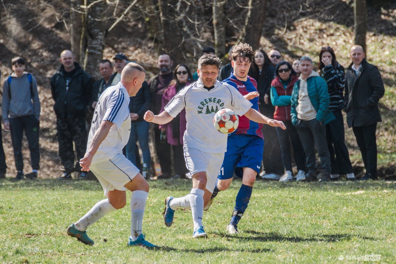 &bullet;  Fotó: László Ildikó