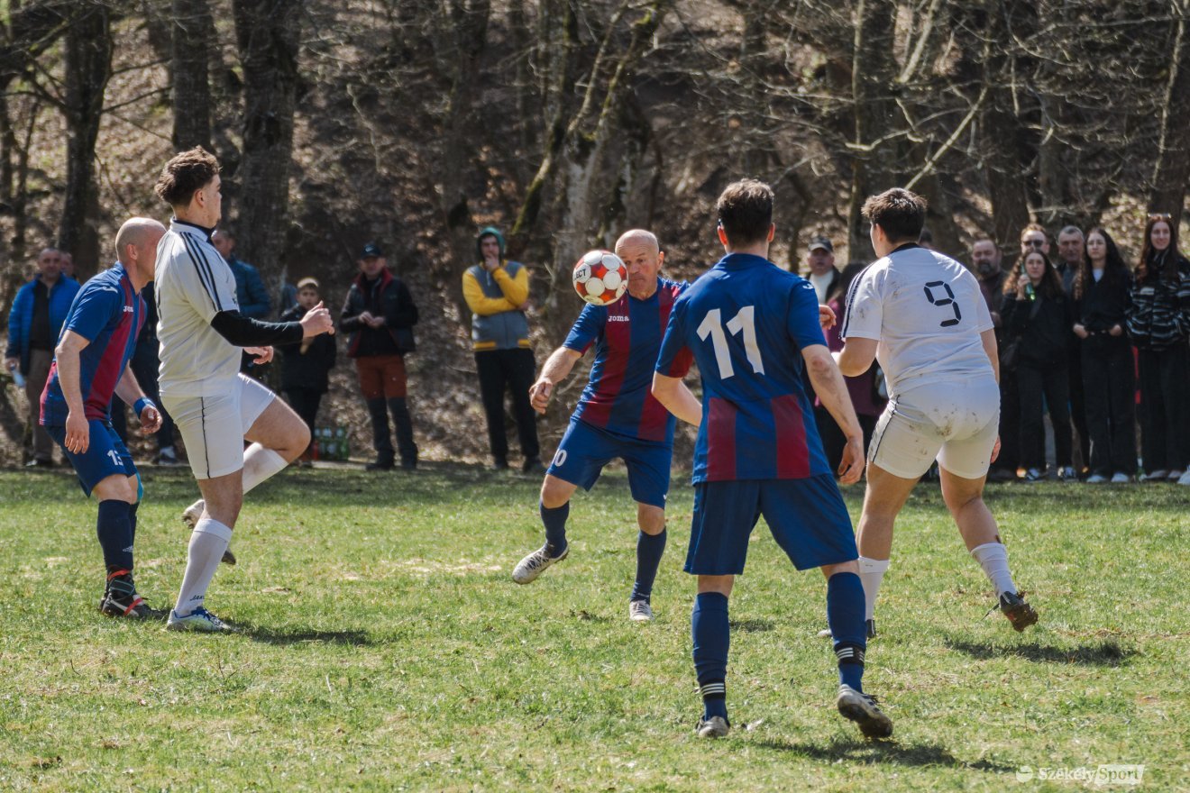 &bullet;  Fotó: László Ildikó