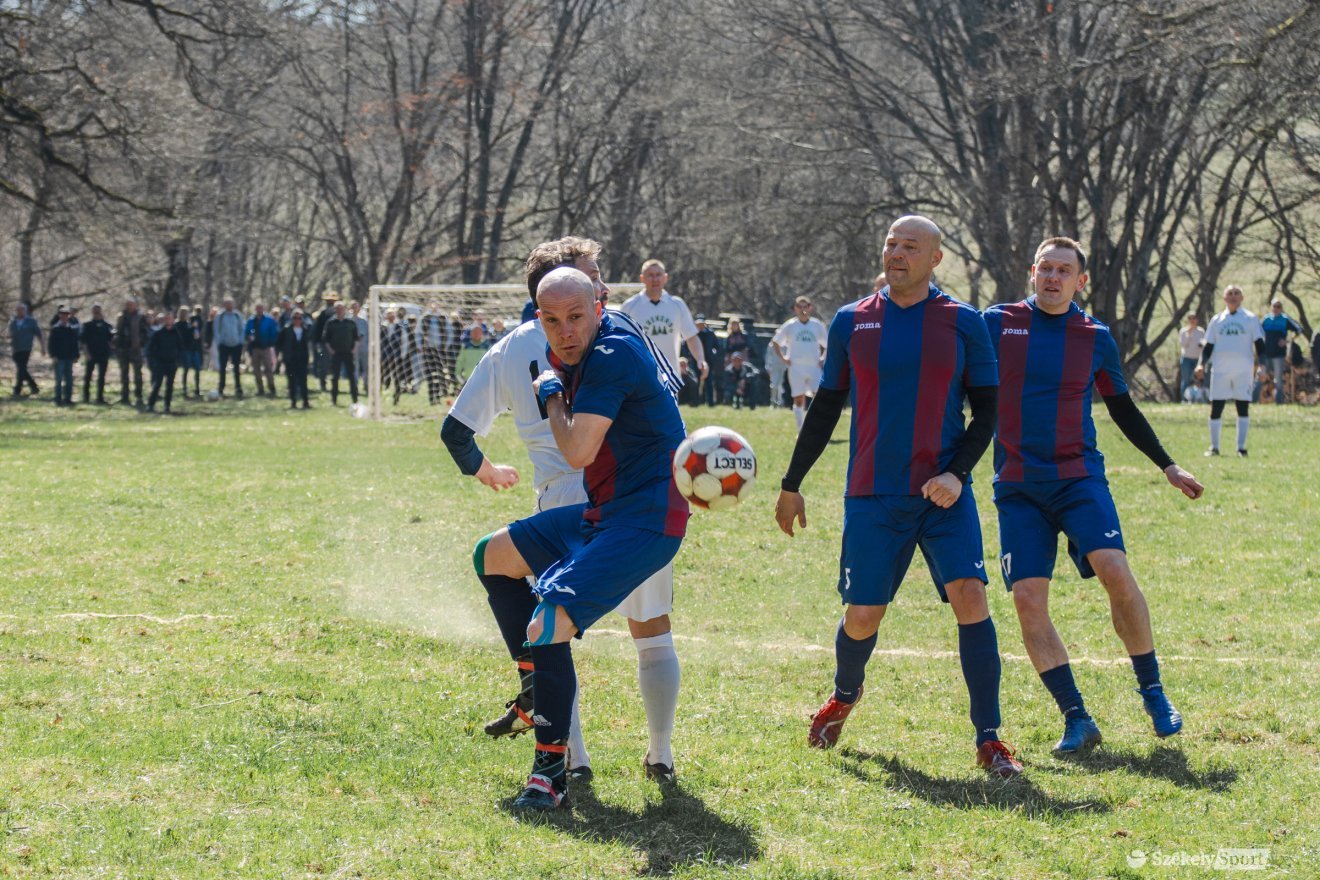 &bullet;  Fotó: László Ildikó