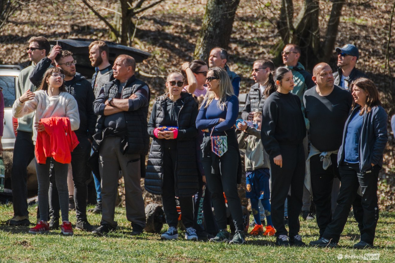 &bullet;  Fotó: László Ildikó