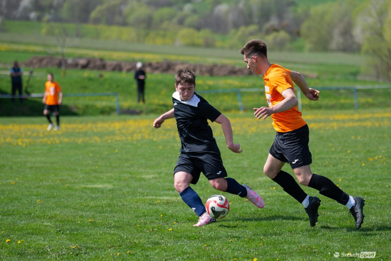 &bullet;  Fotó: Olti Angyalka