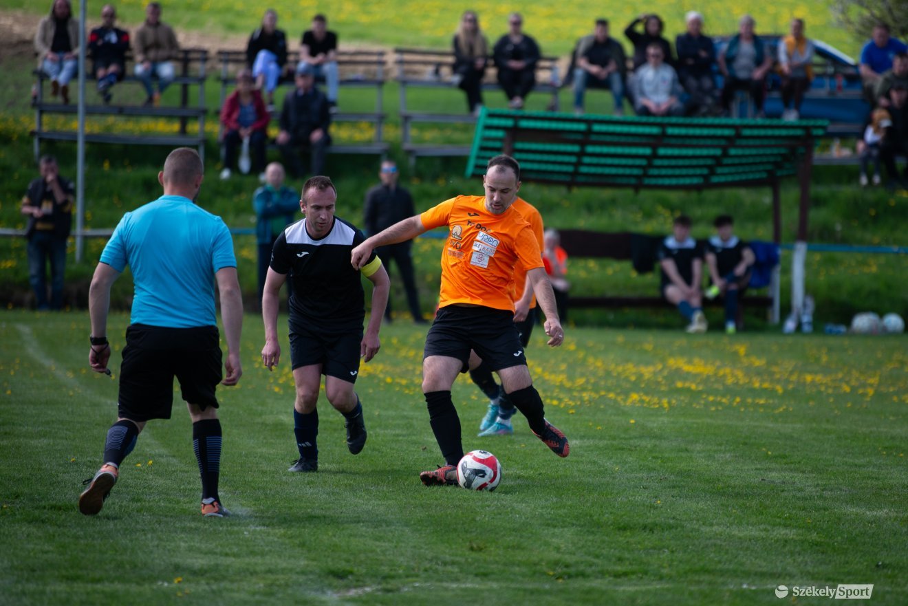 &bullet;  Fotó: Olti Angyalka