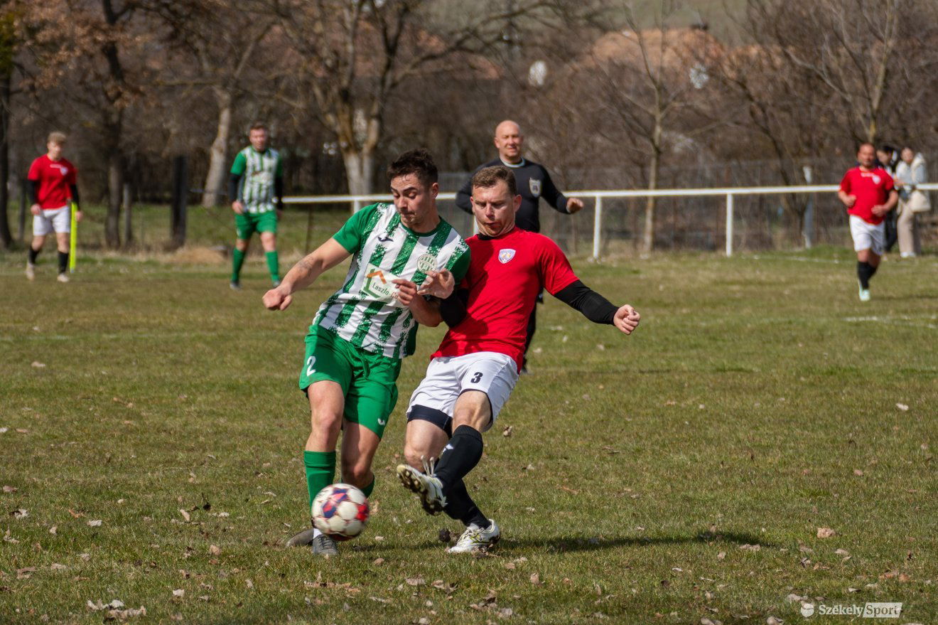 &bullet;  Fotó: László Ildikó