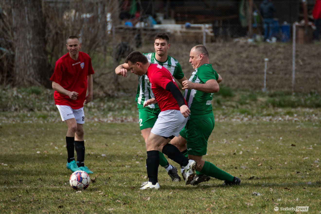 &bullet;  Fotó: László Ildikó